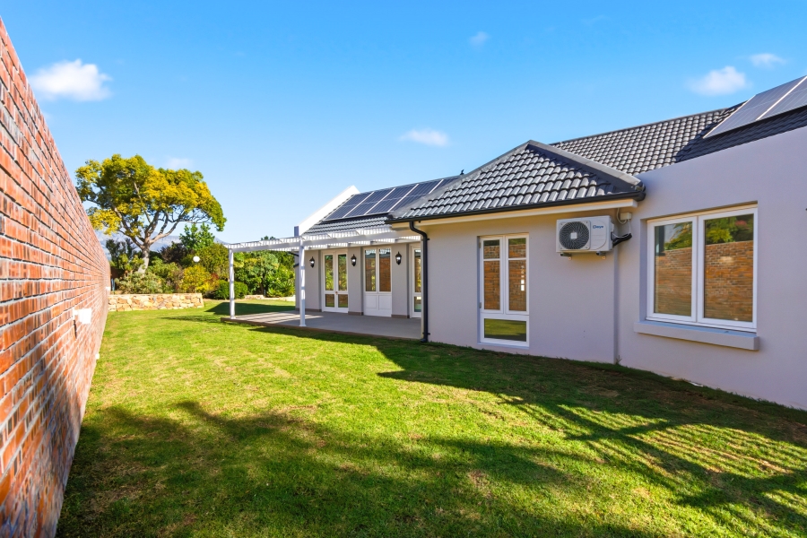 4 Bedroom Property for Sale in Golden Hill Western Cape